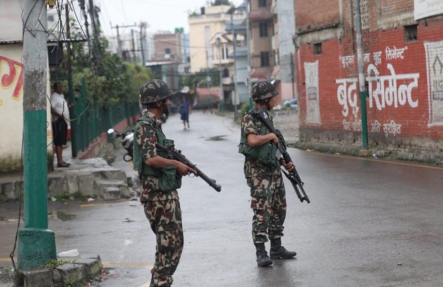 नेपाली सेनाले देशभर कर्फ्यू आदेश जारी