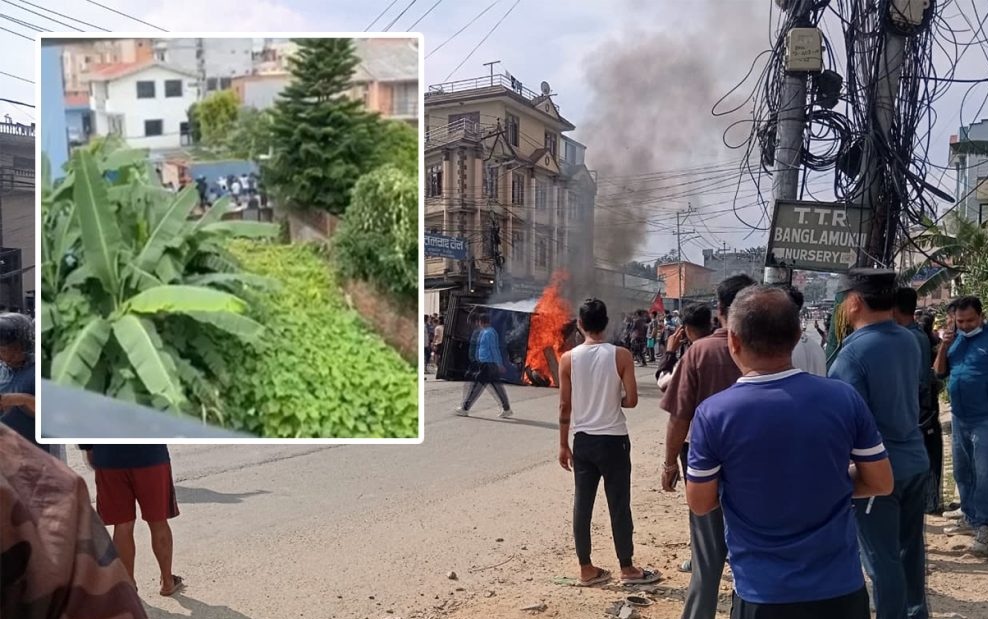 प्रदर्शनकारीले प्रचण्ड निवासमा तोडफोड, नजिकको प्रहरी बिटमा आगजनी