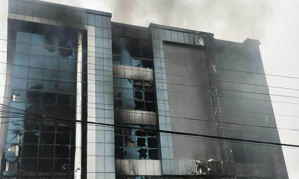 धरानमा रहेको भाटभटेनीभित्र ३ वटा शव जलेको अवस्थामा भेटिए