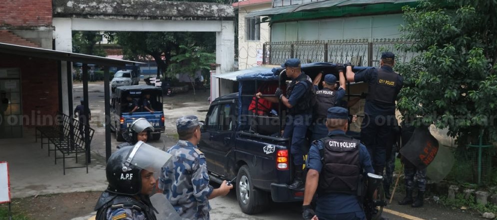 देशभरको कारागारबाट भागेका १ हजार ४५५ कैदी पक्राउ, १२ हजार ८५२ अझै फरार