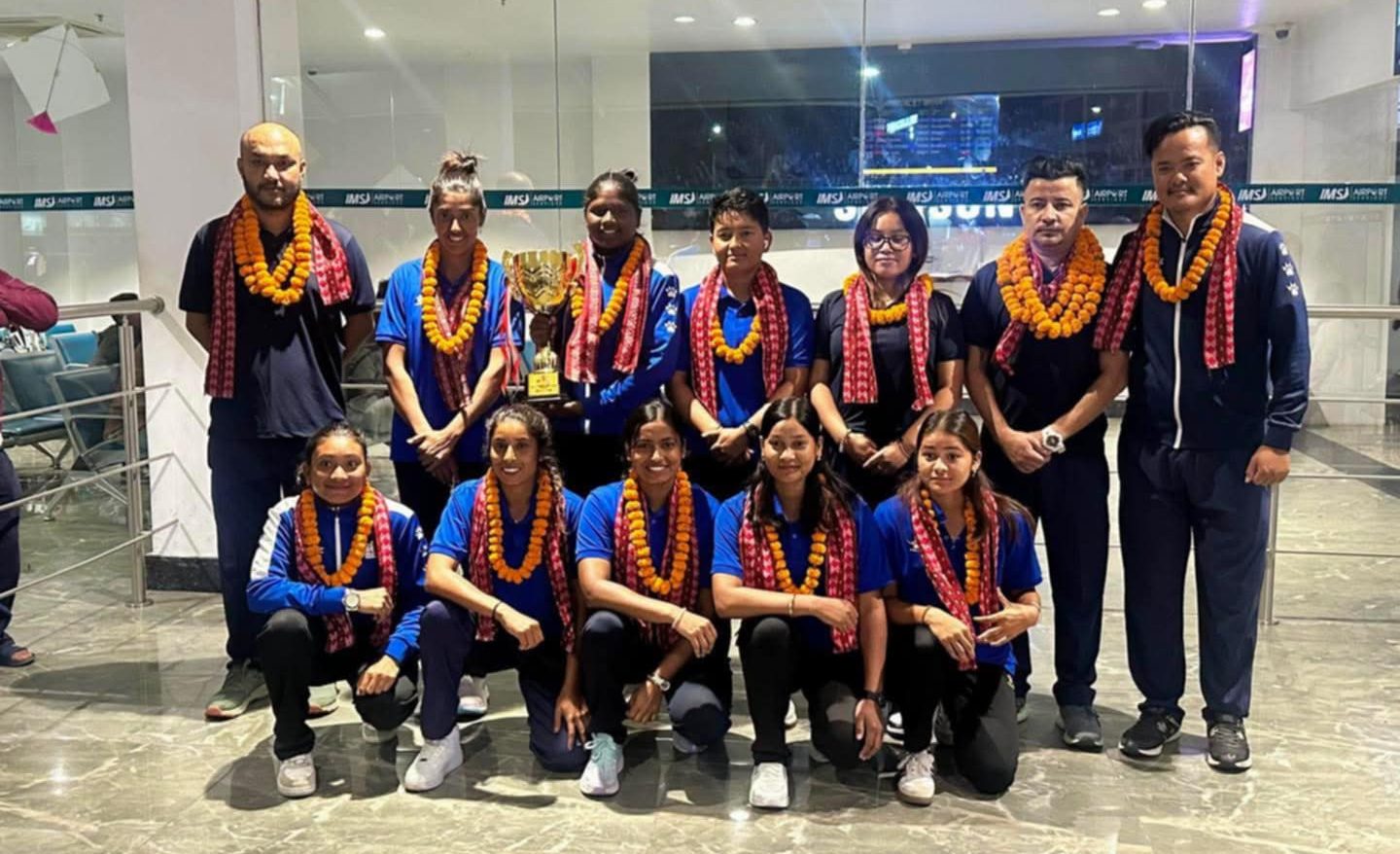 मलेसियामा शृंखला जितेको नेपाली महिला क्रिकेट टोली स्वदेश फर्कियो