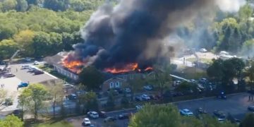 अस्पतालमा भीषण आगलागी हुँदा, ७ जना बिरामीको मृत्यु