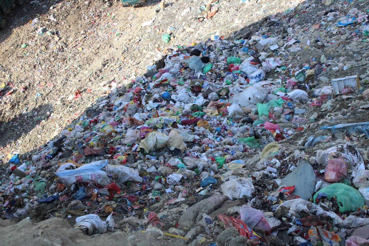 गौरमा फोहोर समस्या गम्भीर, स्वास्थ्य जोखिम बढ्दो