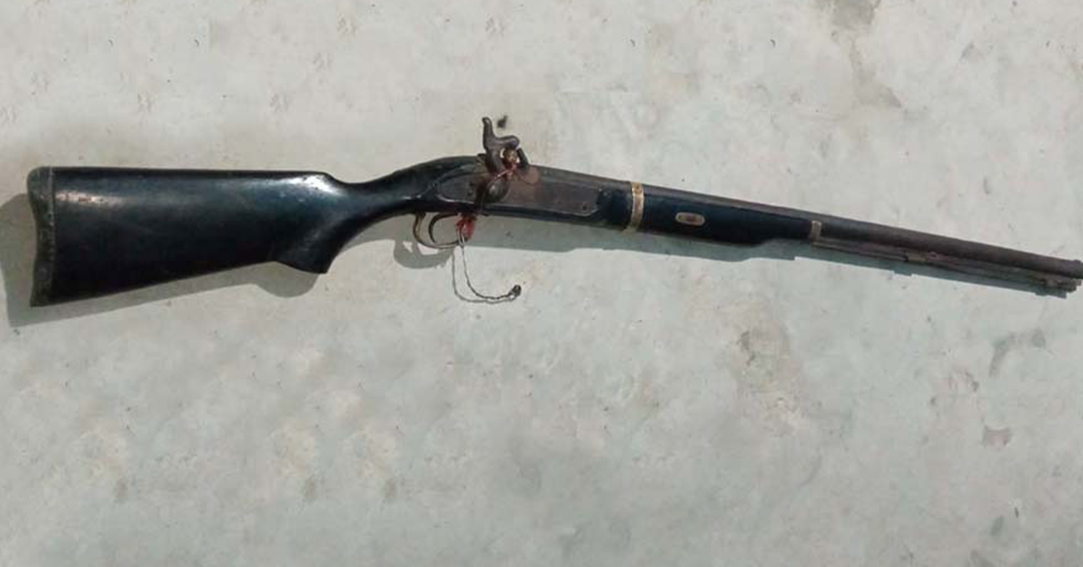 सिराहामा बेवारिसे अवस्थामा भरुवा बन्दुक फेला