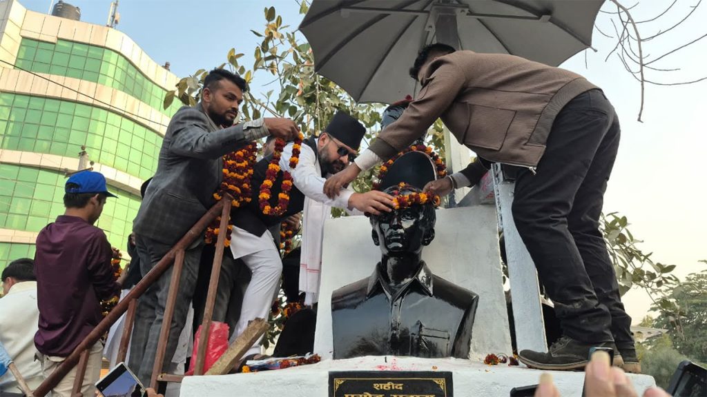 बालेनले गरे मधेश आन्दोलनका पहिलो शहीदको सम्मान