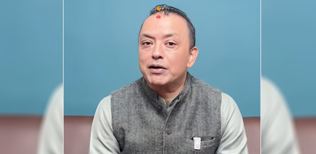 सर्लाही : प्रदेश सभा उमेदवारसहित चार वडाध्यक्ष कांग्रेसमा प्रवेश