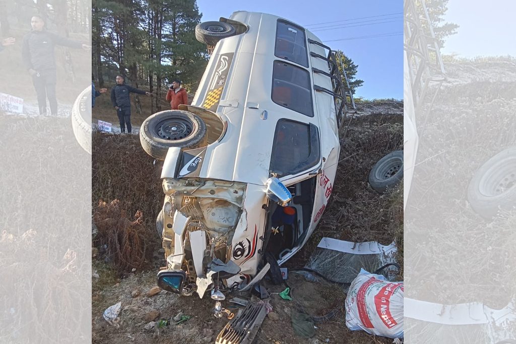 भ्यान दुर्घटना हुँदा दोलखामा तीन घाइते