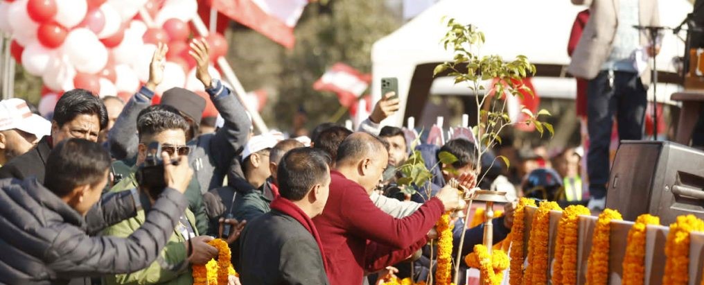 गगन-विश्वद्वारा विरुवा रोपेर विशेष महाधिवेशनको उद्घाटन