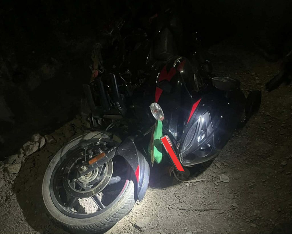 तीनवटा मोटरसाइकल आपसमा ठोक्किँदा दुई जनाको मृत्यु