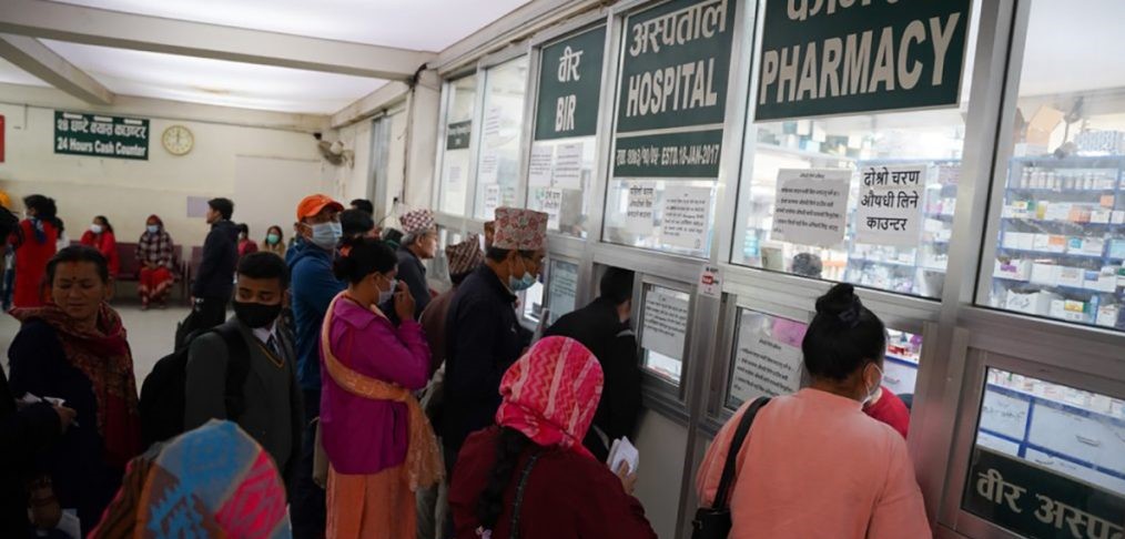 वीर अस्पतालले स्वास्थ्य बीमाबाट उपलब्ध हुने सेवा कटौती