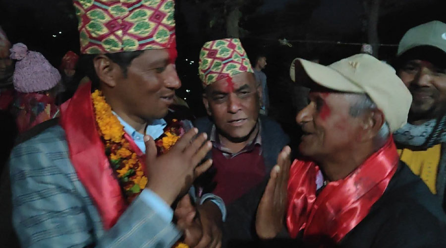 रुकुम जिल्लाका राप्रपा नेता खत्री कांग्रेसमा प्रवेश