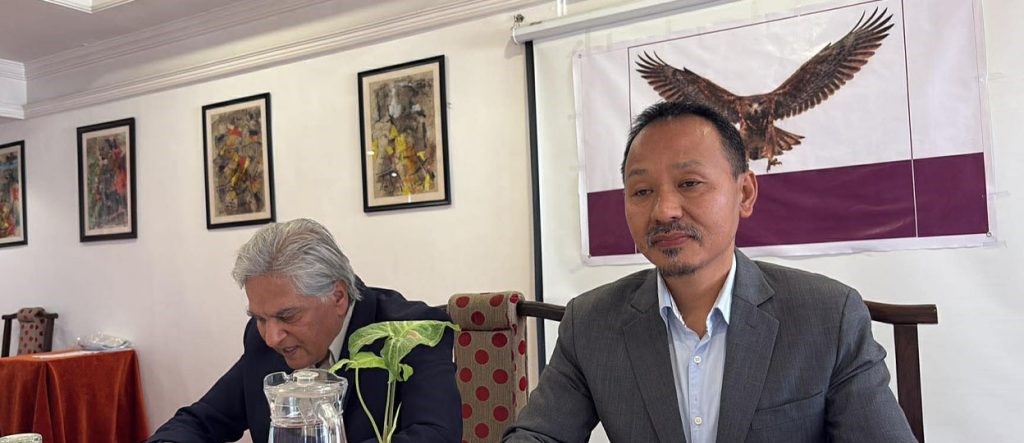 तेस्रो संविधानसभा मागे सौरभ र माखिमले