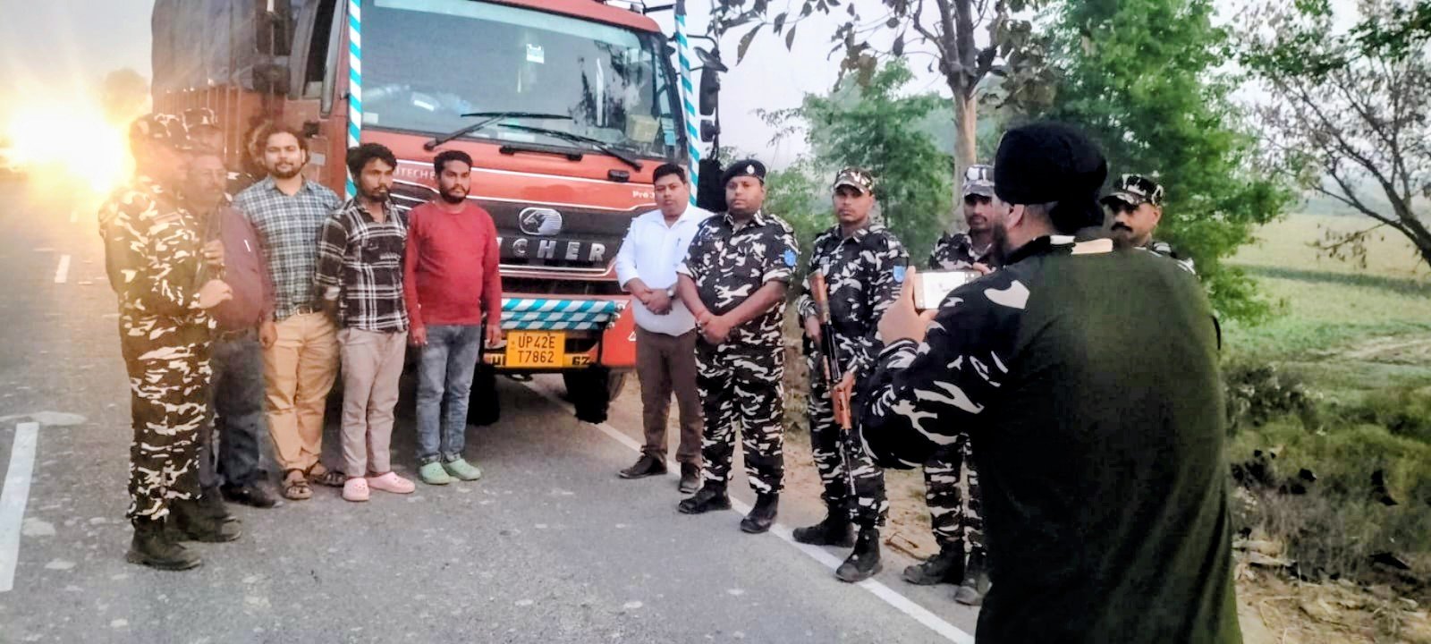 ठूलो परिमाणमा फर्सीको बीउसहित ट्रक नियन्त्रणमा, दुई जना पक्राउ