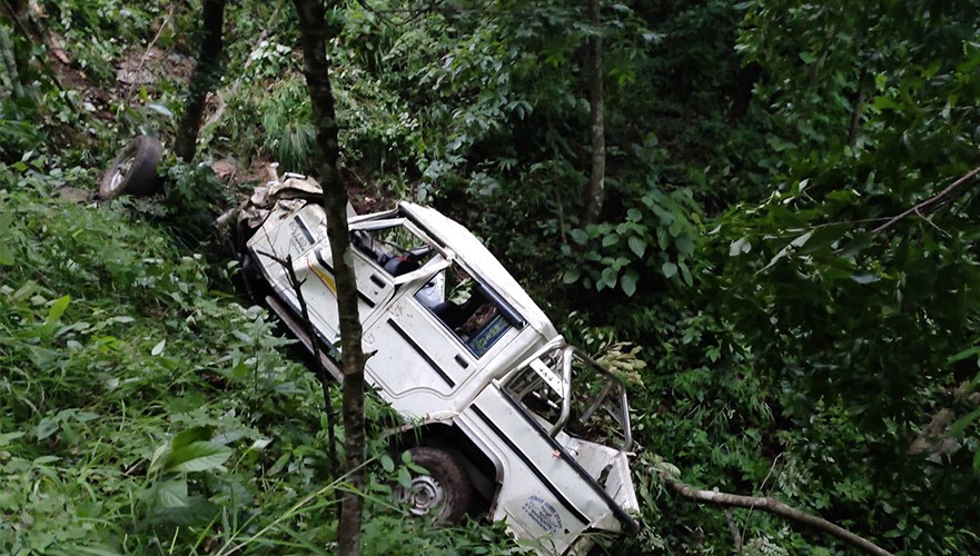 जिप दुर्घटनामा हुँदा डोटीमा २ जनाको घटनास्थलमै मृत्यु