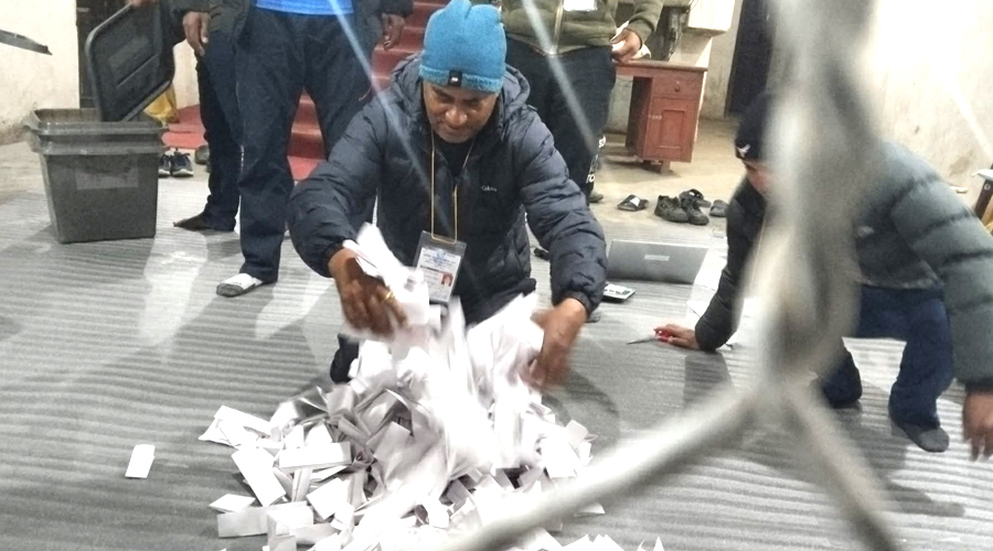 डोल्पा : निर्वाचन रद्दको माग गर्दै उजुरी दर्ता