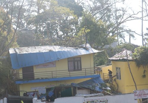 हावाहुरीले धनकुटामा ठूलो क्षति, विद्युत सेवा बन्द