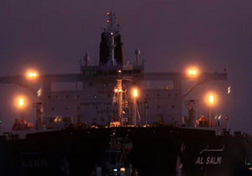 इरानको मिसाइल आक्रमण कुवेती तेल ट्यांकरमा
