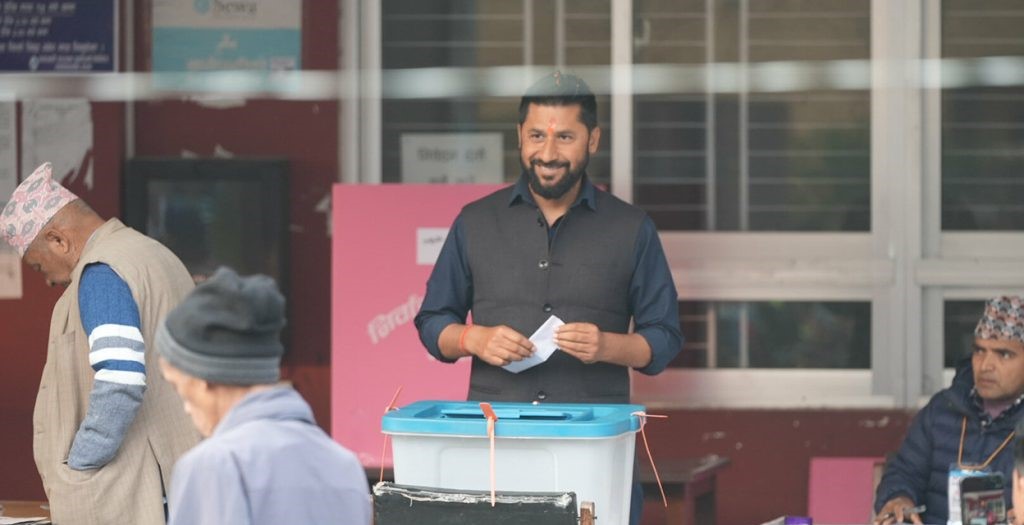 चितवन–२ मा १४ हजार मत गणना, रवि लामिछानेको ६७ सय मत