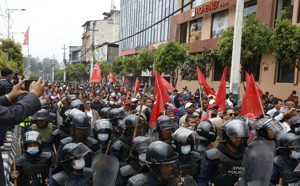 एमालेले काठमाडौंमा आज पनि प्रदर्शन सुरु