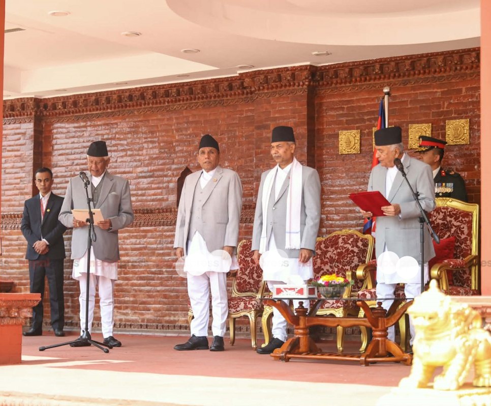 ज्येष्ठ सांसद केसीको शपथ ग्रहण सम्पन्न