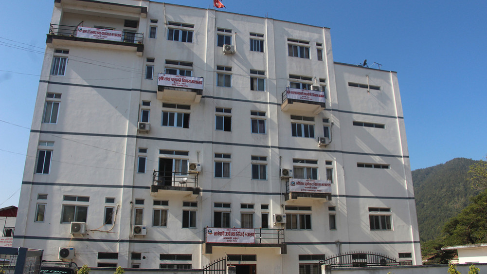 प्रदेश सरकारमा मन्त्रालय संख्या घटाउने सिफारिस