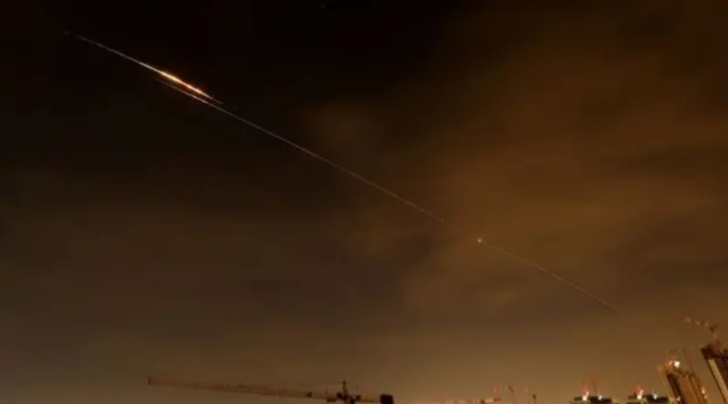 क्षेप्यास्त्रको टुक्रा खस्ने घटनामा अबुधाबीमा एक भारतीय घाइते