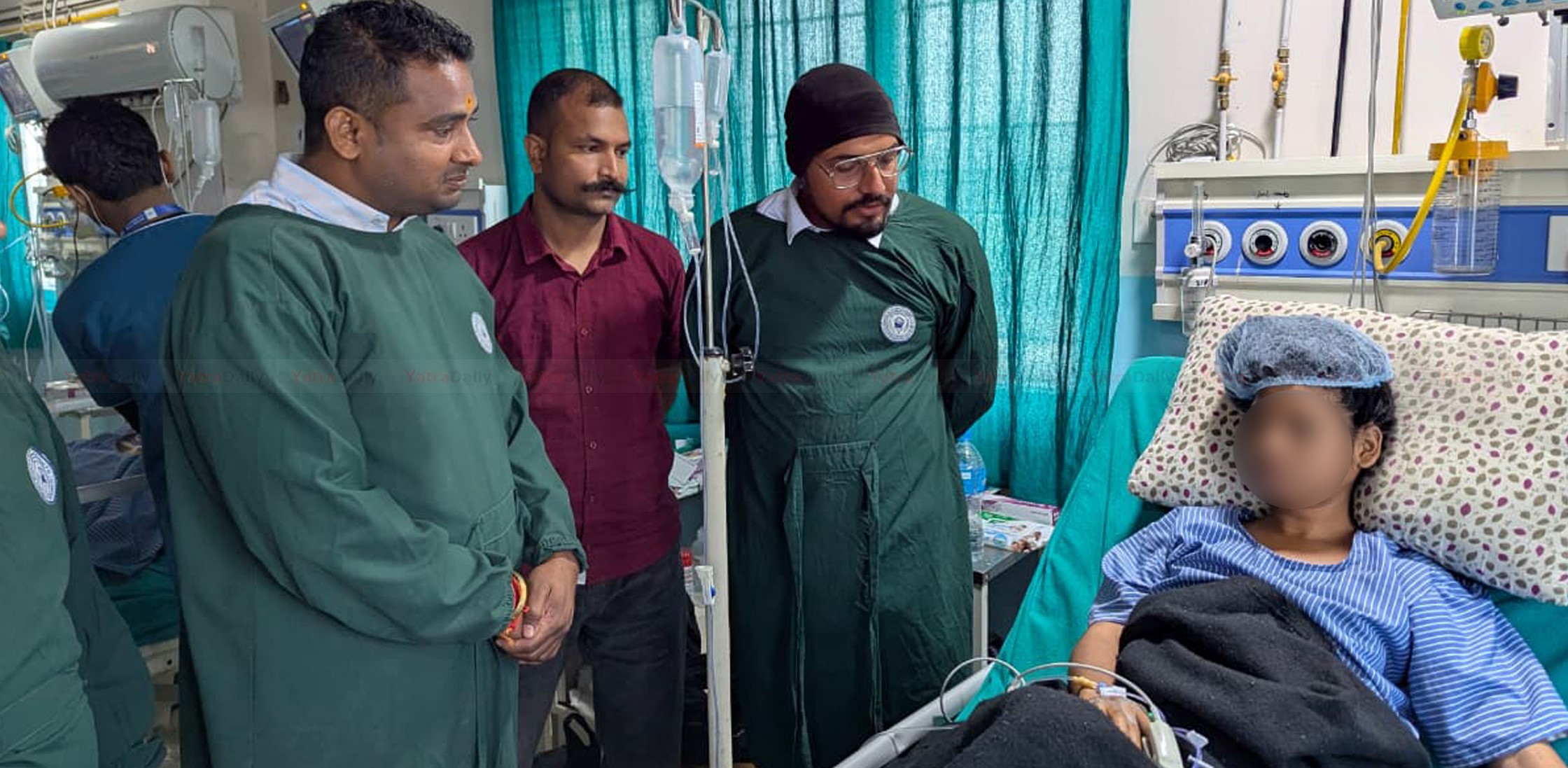 रास्वपा सांसद कानुले पीडित महिलासँग भेट, उपचार खर्च बेहोर्ने प्रतिबद्धता