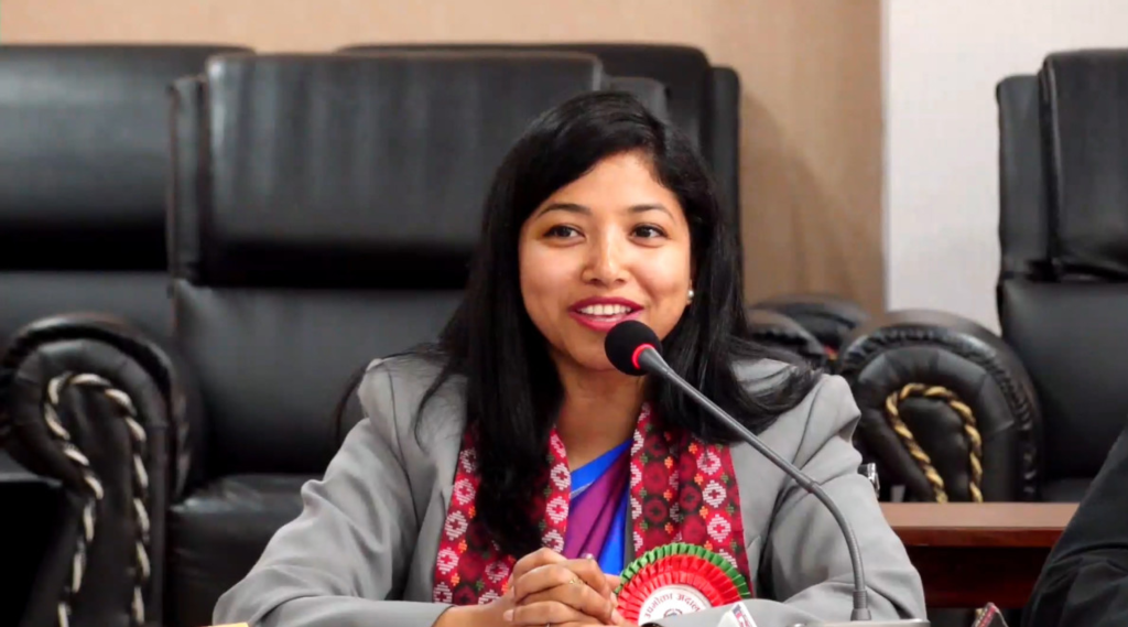 महानगरद्वारा १० वटा वडाबाट भूमि प्रशासन सेवा केन्द्र सञ्चालन गर्ने