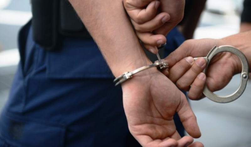 सुन जस्तो देखिने धातु सहित रौतहटमा चार जना पक्राउ