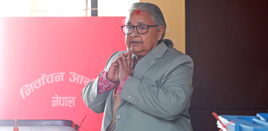 प्रधानमन्त्री निर्वाचन आयोगको जलपान समारोहमा उपस्थित