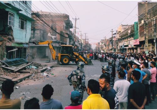 वीरगन्जमा सडक विस्तार सुरु, गण्डकदेखि मितेरी पुलसम्म डोजर
