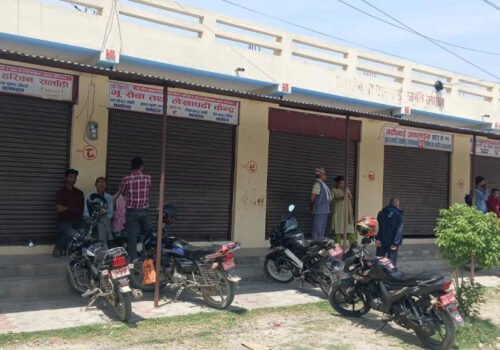 सुर्खेतमा बिचौलियामाथि कडाइ, १६ जना पक्राउ