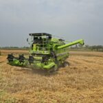 आधुनिक कृषि मेसिनले किसानलाई बाली भित्र्याउन सहज बनायो