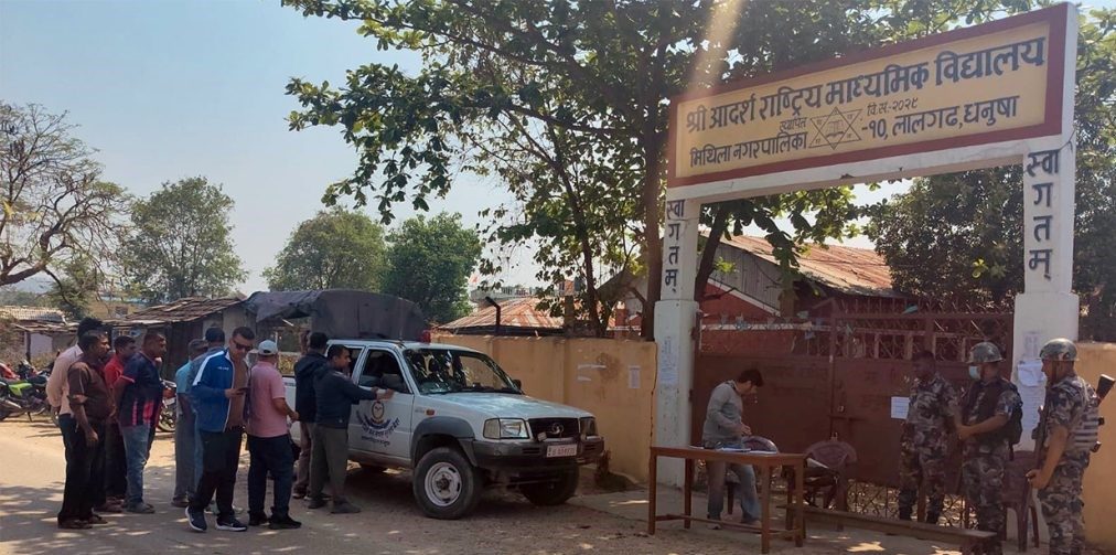 धनुषामा सशस्त्र प्रहरी निरीक्षक घुससहित पक्राउ