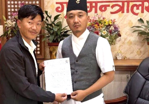 मन्त्रीहरूसमक्ष जिल्लाका समस्या राख्दै सांसद राई