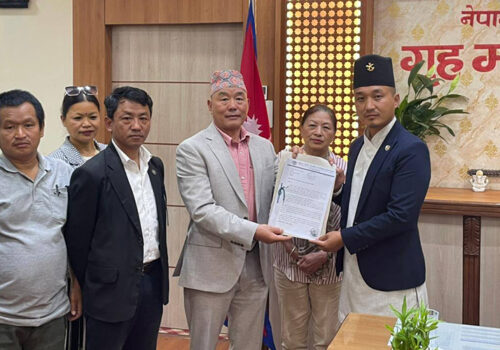 गृहमन्त्रीसँग भेट, ब्रिटिस गोर्खाको नागरिकता निरन्तरताको माग