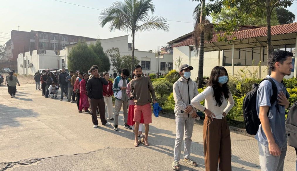 सातामा दुई दिन बिदाको असर: सिभिल अस्पतालमा बिरामीको अत्यधिक चाप