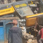 डोल्पामा डोजर खस्दा दुई घरमा क्षति, सडक खन्ने क्रममा घटना