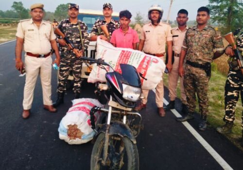 सीमाबाट अवैध मदिरा सहित एक जना पक्राउ