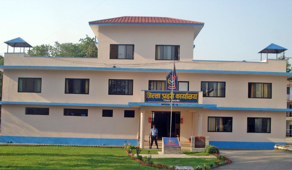 कास्की जिल्ला प्रहरी कार्यालयको ‘स्वीप अपरेसन’ : एकै रात १२२ जना नियन्त्रणमा