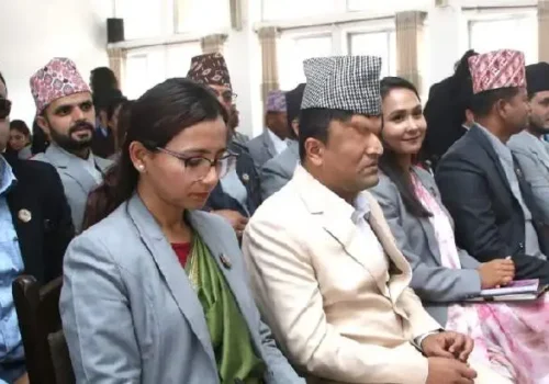 सिंहदरबारमा रास्वपा संसदीय दलको बैठक सुरु