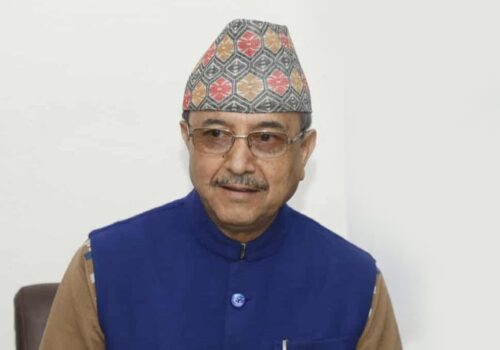 आन्तरिक विवादबीच संस्थापनइतर समूहको बैठक स्थगित