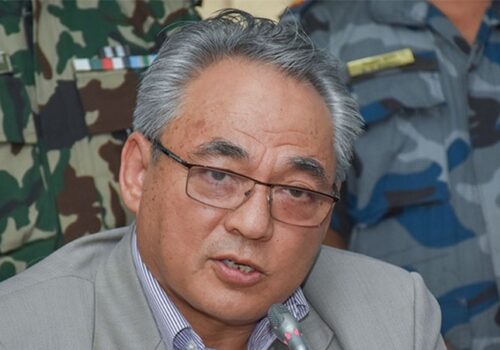 एमालेको चेतावनी: कार्यवाहक अध्यक्ष बादललाई जथाभावी नबोल्न आग्रह