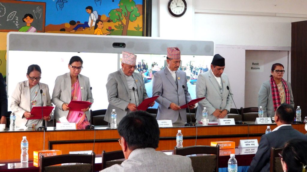 संसदीय समितिका चार सभापतिले लिए पद तथा गोपनीयताको शपथ