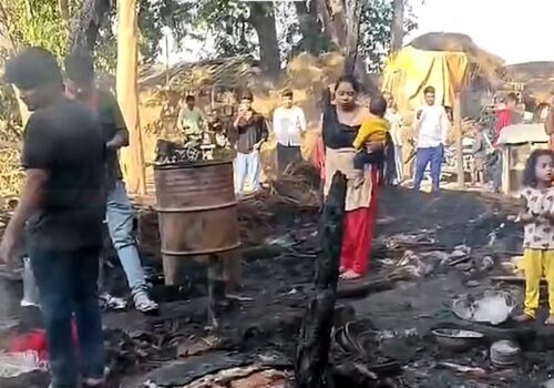 पर्साको जिराभवानीमा आगलागी, एकै परिवारको ठूलो क्षति