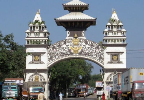 भारतबाट १०० रुपैयाँभन्दा बढीको सामान ल्याउँदा भन्सार अनिवार्य तिर्नुपर्ने