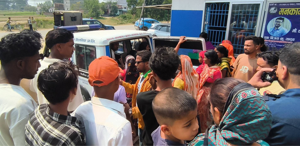 प्रहरीको गाडीले ठक्कर दिँदा सिरहामा एक बालक गम्भीर घाइते