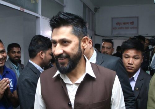 रवि लामिछानेको निर्देशन: सांसदहरूलाई आफन्त नियुक्तिमा नलाग्न आग्रह