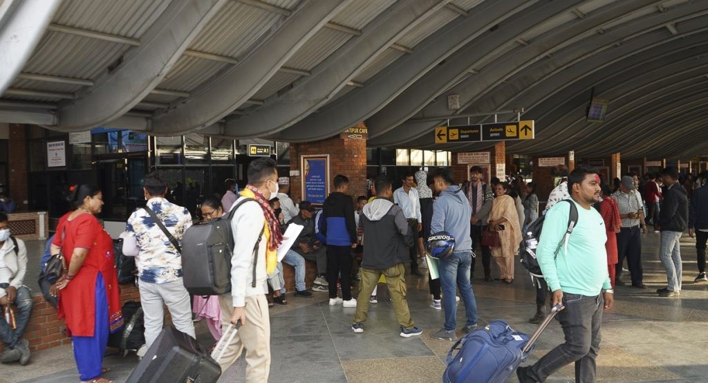 समन्वय अभावमा वैदेशिक रोजगार: श्रमिक समस्यामा