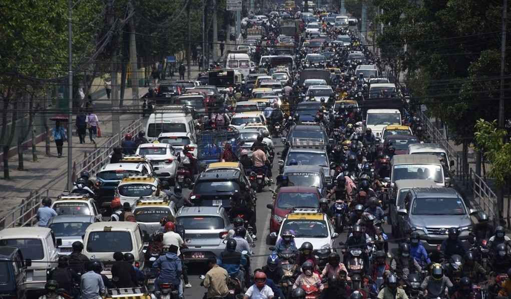 कार्यालय समय हेरफेरसँगै ट्राफिक जामको तालिका पनि बदलियो